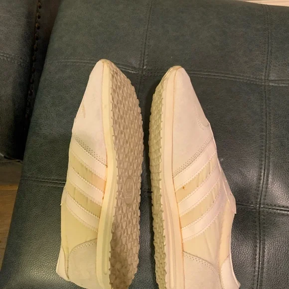 Adidas Off-White  Vintage Jupiter Sneakers with Subtle Blue Details - Picture 5 of 10